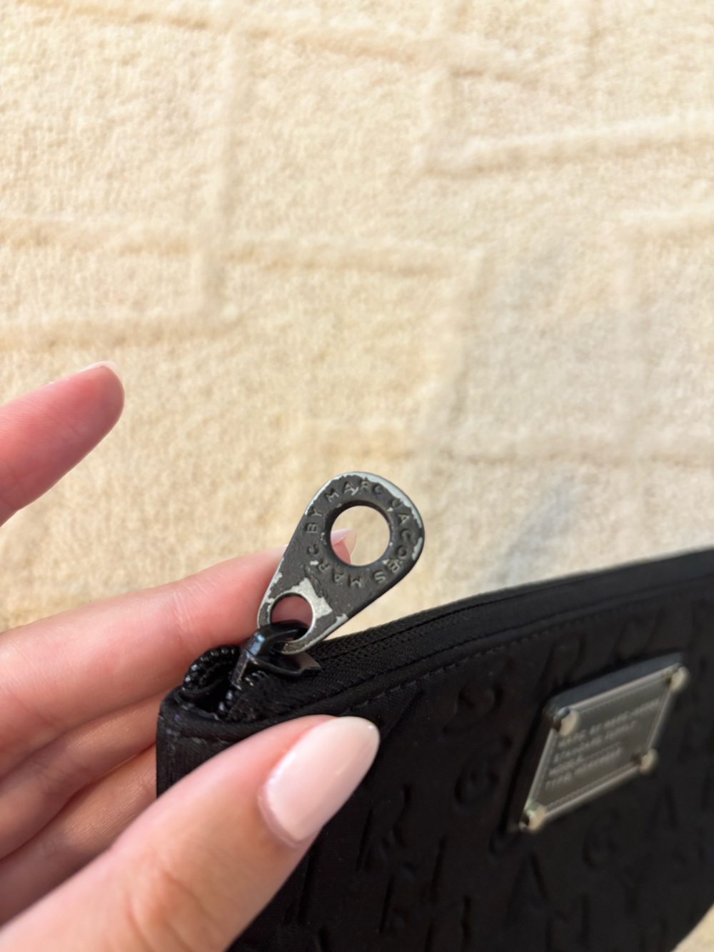 Marc By Marc Jacobs Black Embossed Logo Zip Pouch - Picture 4 of 6